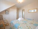 Double bedroom - Bright double bedroom at Holmgarth Apartment
