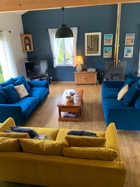 3cfffe85-e766-4d34-a6b6-fc300504d0a9