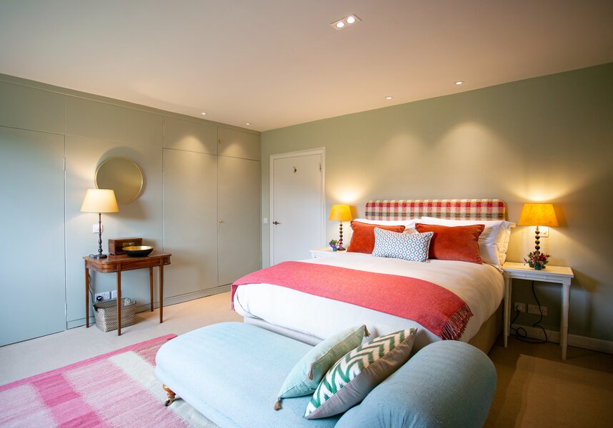 Luxurious Garden Primary Suite