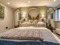 Beautiful quiet bedroom