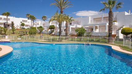 P66 2 250519-31 - Grands jardins et piscine - Grandes jardines y piscina -