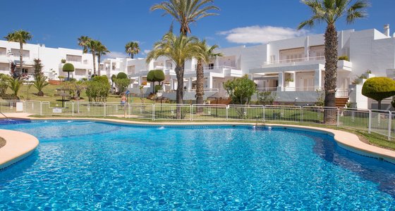 P66 2 250519-31 - Grands jardins et piscine - Grandes jardines y piscina -