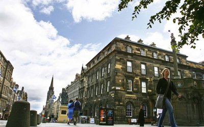 Picture of Parliament Sq 2, Royal Mile, 300 metres from Edinburgh Castle , Lothian, Scotland - View of building that Parliament Sq 2 is located in