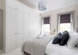 The Raeburn Residence - master en-suite bedroom