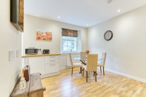 Gloucester Lane 4 - Modern and bright open plan dining / kitchen in New Town Edinburgh apartment.
