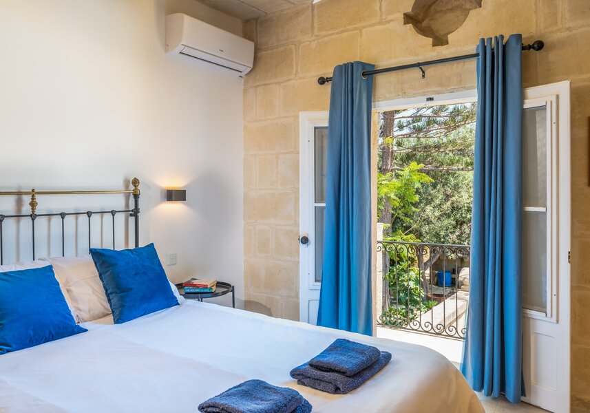 Dar ta' Betta main bedroom 3