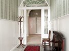 6495_union street-12 hallway