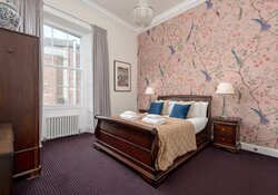 Spacious Bedroom for families attending Graduation