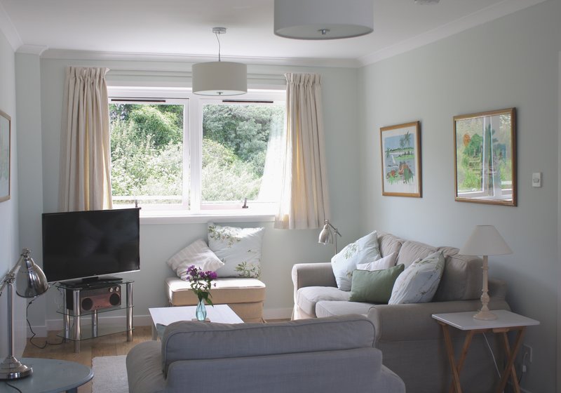 Centrally located 3 bedroom holiday apartment - Stunning sea views , private parking in North Berwick (© Coast Properties) Centrally located 3 bedroom holiday apartment - Stunning sea views , private parking in North Berwick (© Coast Properties)