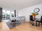 West Tollcross 7 - Comfortable sofa and dining table in family living room