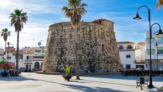 La Cala de Mijas Watchtower - Images of La Cala de Mijas Watchtower (© Canva)