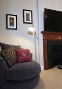Warm and Inviting Interiors – Edinburgh Stay