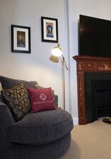 Warm and Inviting Interiors – Edinburgh Stay