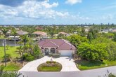 A Florida House Villa