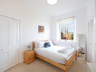 Seagulls - Bright double bedroom with views over North Berwick