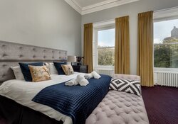 Bright and Airy Primary Bedroom with En-Suite Bathroom