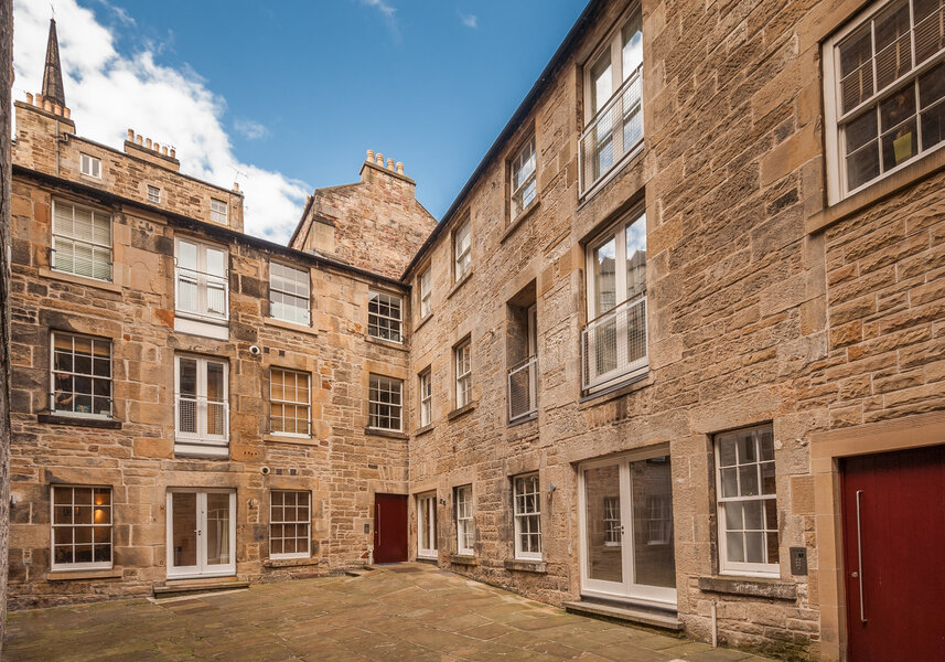 Edmonstone's Close (Grassmarket) 23