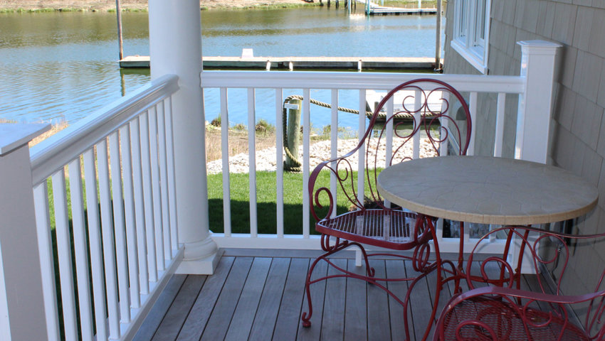 Waterfront Vacation Rental Suite 2-003