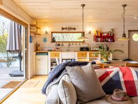 Ditchling Cabin-10