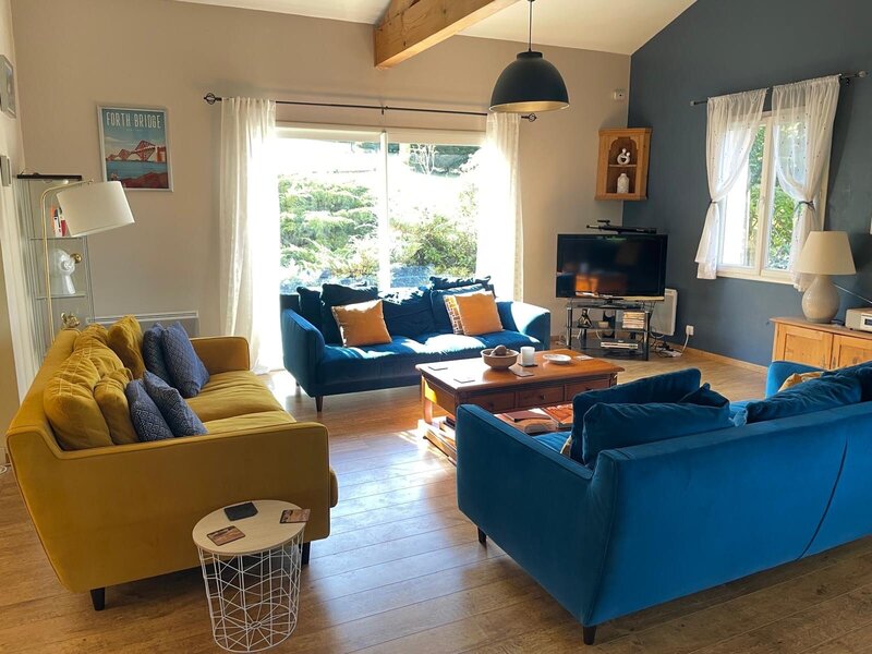 24307043-a522-4868-9926-577d27158493