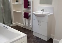 Inverfinn family bathroom