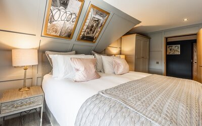 5eb7a5b5-0598-47d2-a32a-aeb300ba740c - Comfortable king size bed