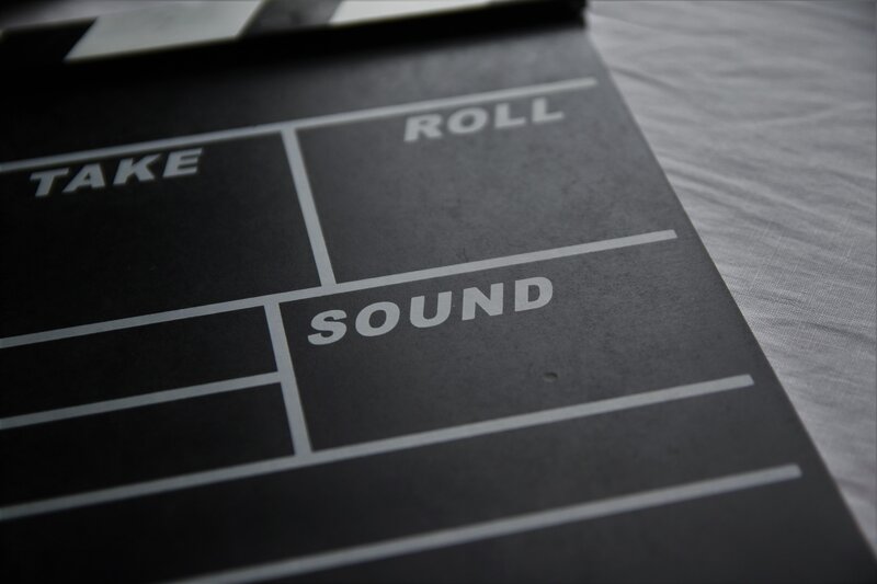 Clapperboard - Cinema clapperboard (© Marc Noorman on Unsplash) Clapperboard - Cinema clapperboard (© Marc Noorman on Unsplash)