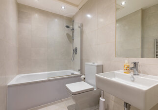 Stylish Bathroom in a Corporate Housing