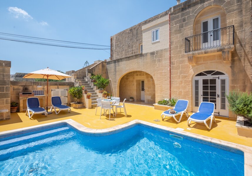 Dar ta' Betta pool area