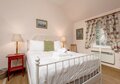 Grassicks_Cottage-Bedroom 2