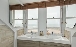 Family bathroom, The Beach House