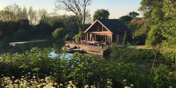 IMG_0373 - Exterior of cabin from path