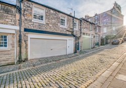 Gloucester Lane 38