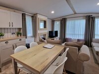 Dining Area through to Lounge