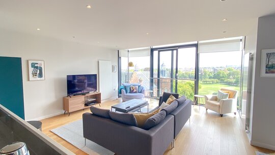 Open Plan Living Area - Open plan living area of Edinburgh holiday home with stunning views across the city.