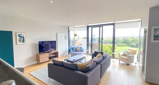 Open Plan Living Area - Open plan living area of Edinburgh holiday home with stunning views across the city.