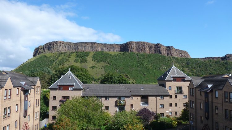 One Bedroom Holiday Apartment In Edinburgh City Centre With