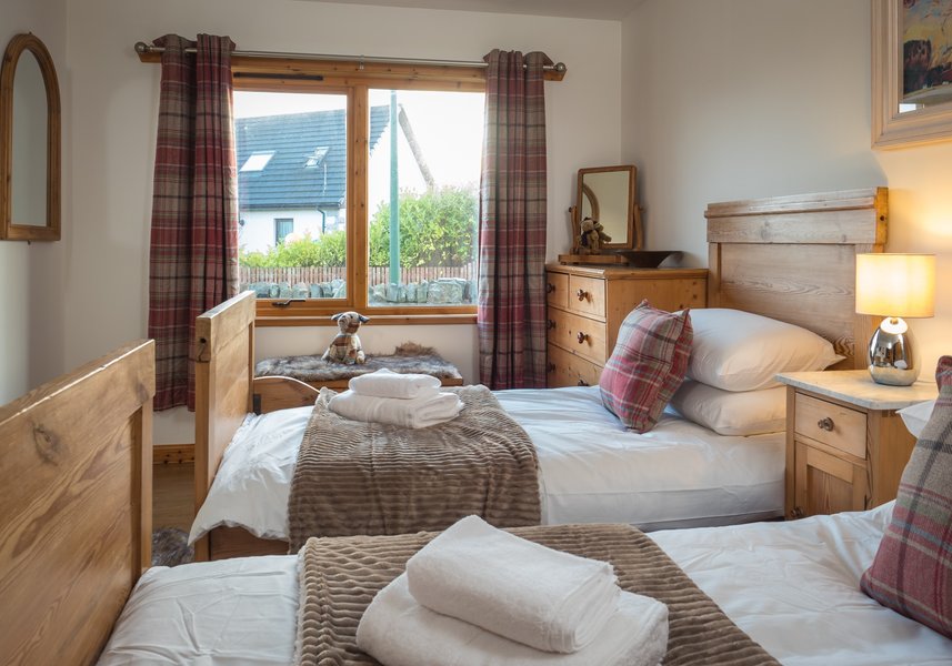 The Shambles - Luxury Lodge in Aviemore with hot tub and BBQ hut