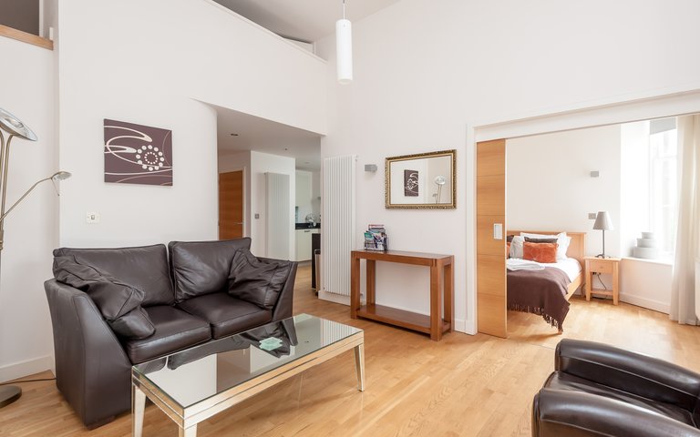 Simpson Loan-2 - Light open plan living area in Edinburgh holiday let Simpson Loan-2 - Light open plan living area in Edinburgh holiday let