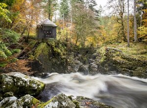 The Hermitage - Ossian Hall overlooking The Black Linn Falls at The Hermitage, Dunkeld (© VisitScotland / Kenny Lam)