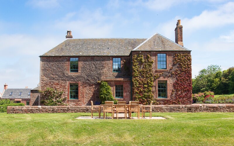 Farmhouse and Steading in Rural Scotland - Find your calm in the great outdoors, where nature and wildlife create a perfect sanctuary
