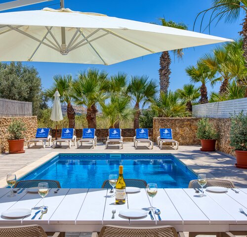 KarmnuHolidayHome_01