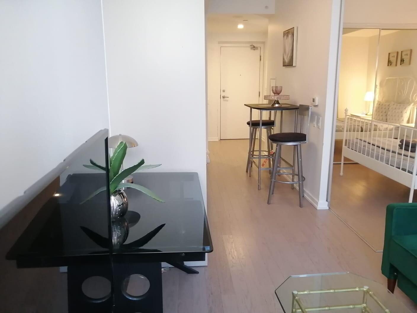 Luxury 1 Bedroom Condo Ultra Central Downtown Toronto