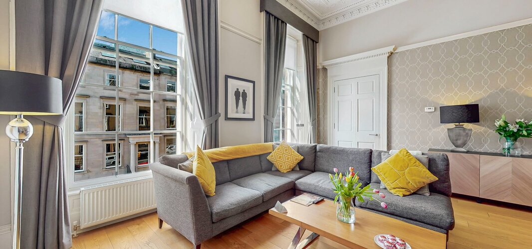 40-web-or-mls-242 West George Street MacKintosh Apartment_40