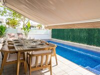 Pool/Dining/Awning different Angle