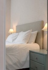 Bedroom for a Business Trip in Edinburgh
