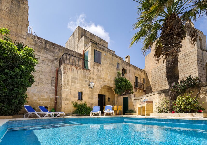 Dar tas-Soru pool area