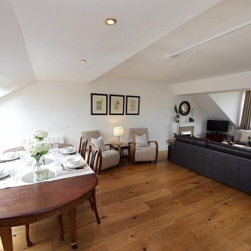 Photo of Luxury 3 Bed Royal Mile Apartment