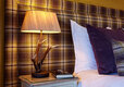 ROUNDEL7568BedsideDetail