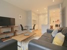 Simpson Loan (New) 2 - Spacious open plan living/dining area in Edinburgh holiday let